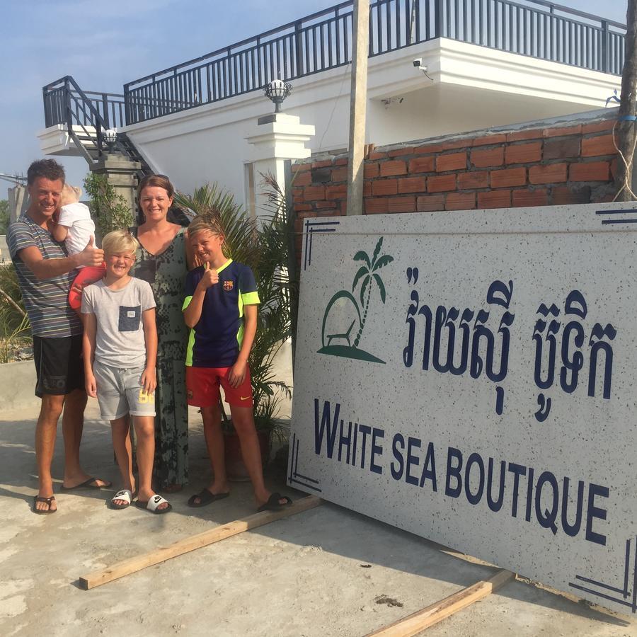 White Boutique Hotel And Residences Sihanoukville Exterior foto