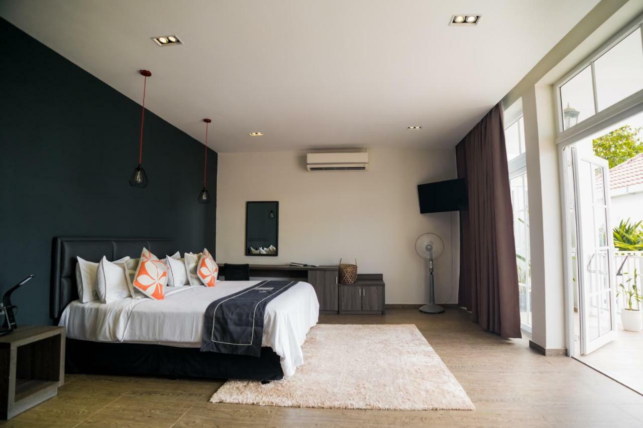 White Boutique Hotel And Residences Sihanoukville Quarto foto